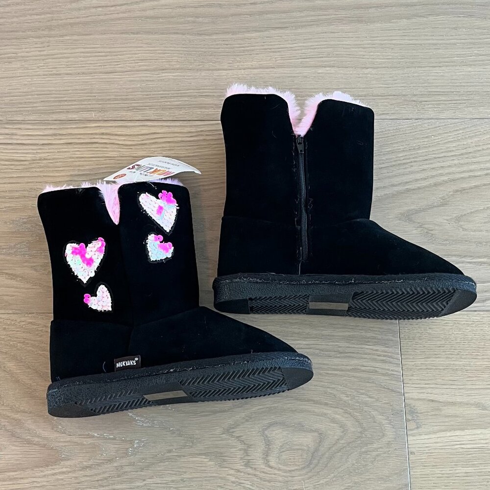 Muk Luks Sequined Heart Fuzzy Boot size 11 NWT